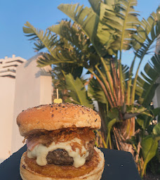 Photo n°3 de Nôa - Burgers Sandwichs Salades - La Grande Motte à La Grande-Motte (Restaurant de hamburgers)