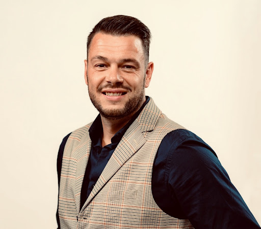 Deutsche Bank Immobilien Johannes Göbler, selbstständiger Immobilienberater, Dipl. Immobilienwirt (FH)