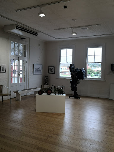 Roxy Gallery - Thumbnail