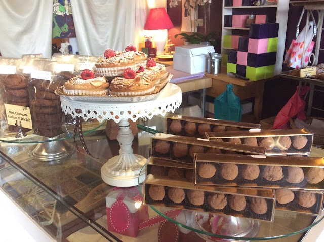 Macaroon Boutique
