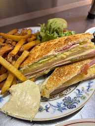 Photo n°10 de LES GEORGETTES à L'Isle-sur-la-Sorgue (Restaurant)