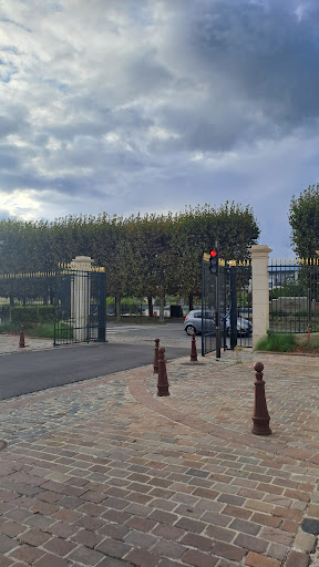 Divine et Sens