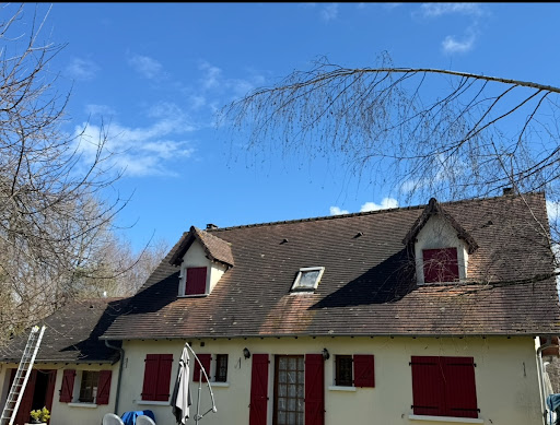 Photo de FD Rénovation - Fargeas David Couvreur Dordogne Fuite Toiture à Chancelade (24650)