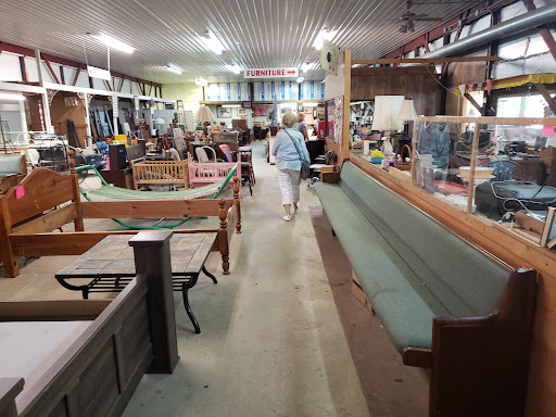 Dave's Place Flea Market - Thumbnail