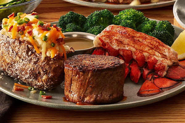Outback Steakhouse — steak restaurant in San Diego