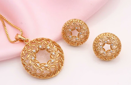 Af1qipohqvcvwcr0drc Jyvk3p06zhvvcfddevfrk6hg=s446 K No