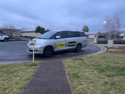 Maxi Taxi Mildura - Australia