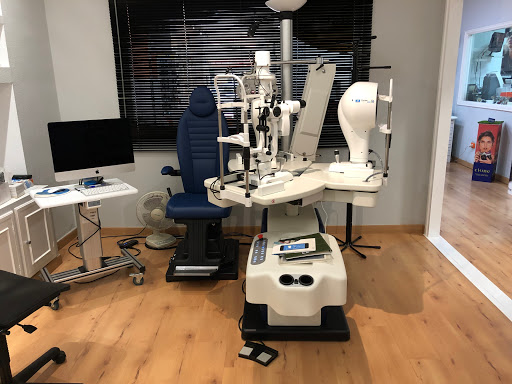 Centro Óptico y Auditivo La Granja