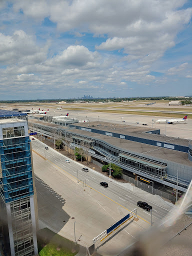 Hertz Car Rental - Msp - Minneapolis International Airport -terminal 1/lindbergh 2/humphry - Thumbnail