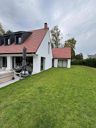 Photo n°3 de ATELIER VALET peinture décoration ,Entreprise MOUVALLOISE et Familiale De Père En Fils Depuis 1920 à Mouvaux (Service de pose de parquet)