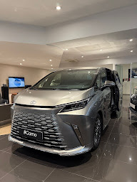 Photo n°4 de LEXUS ETOILE - COMAUTO à Paris (Vendeur de voitures d'occasion)