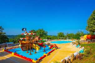 Photo n°22 de Camping Capfun - Hauts de Ratebout à Sainte-Foy-de-Belvès (Piscine)