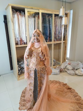 Mila Dewi Makeup & Kebaya, Author: Sutino Kings