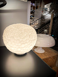 Photo n°11 de Comptoir des lustres à Beaucouzé (Magasin d'ameublement et de décoration)