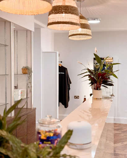 The Ivory Salon - Thumbnail