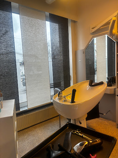 Hirsch & Friseure - Thumbnail