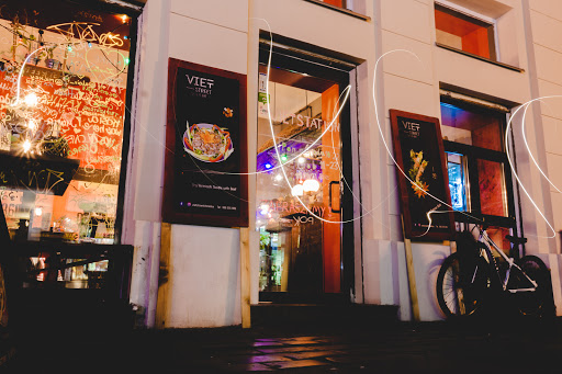 Viet Station - Chill & Eat