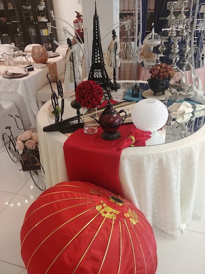 Photos of Candles & Decor