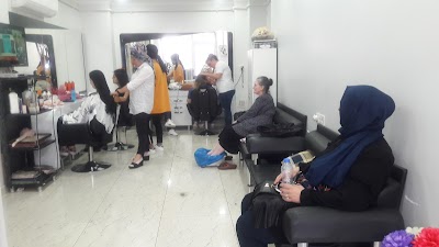 ELİF BAYAN HAIRDRESSER