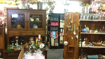 Cedar Depot Antiques & Craft Mall
