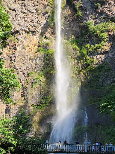 Lower Multnomah Falls - Visual