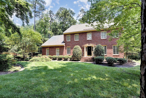 Kayla L. Jones, Long & Foster Real Estate Inc. - Thumbnail