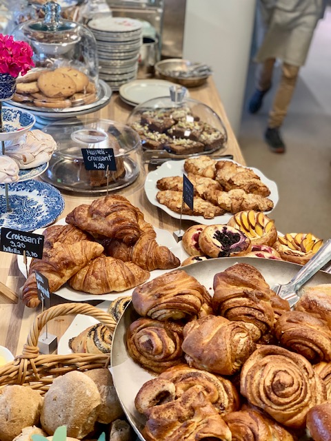 Lähellä Deli — photo 2