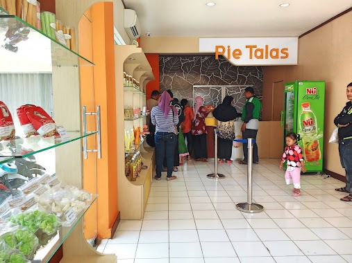 Pie Talas Bogor Rafles Cakes and Pastry, Author: Adhari Huda