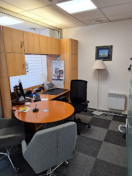 Photo n°4 de LCL Banque et assurance à Joigny (Banque d'épargne)