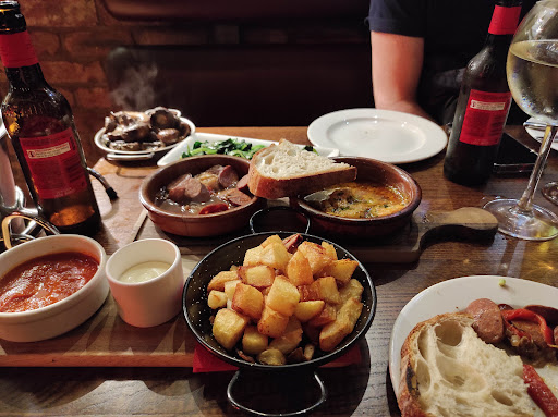 Las Ramblas Wine & Tapas - Thumbnail