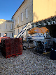 Photo n°46 de Travers - Château Belloy à Saint-Michel-de-Fronsac (Cave à vins)