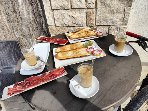 Cafeteria Enkuentros RESTAURANTE LOS ARCOS