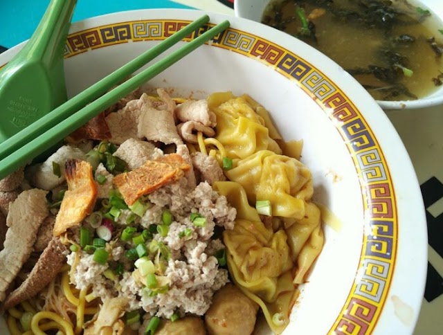 Hill Street Tai Hwa Pork Noodle