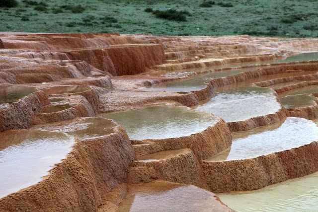 Badab Soort Terraces Springs