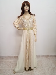 Photo n°47 de Myrnès Boutique Et les Mariées à Bollène (Boutique d'articles de mariage)