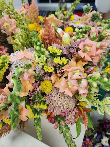 Fuhrmann Flowers (Farmer-Florist for Weddings & Events) - Thumbnail