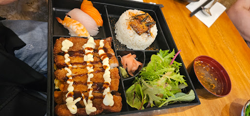 Uchiwa Japanese Cuisine Vermont South - Thumbnail