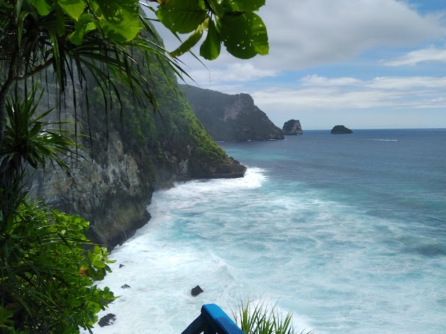 Peguyangan Waterfall Nusa Penida