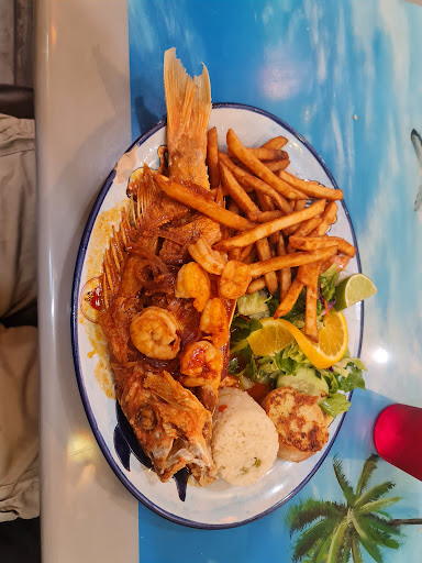 Mariscos El Barco - Thumbnail