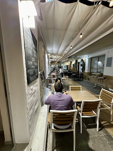La Botica Restaurante-Cervecería Tapas - Thumbnail