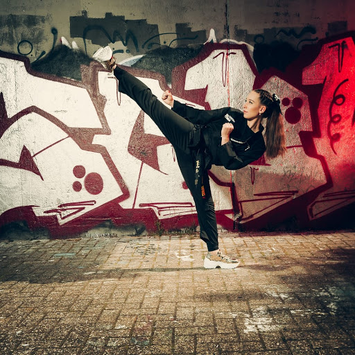 Omnis Kampfkunst Akademie Oldenburg | Selbstverteidigung und Kickboxen - Thumbnail
