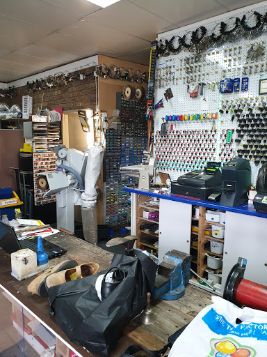 Mister Fixit - Visual