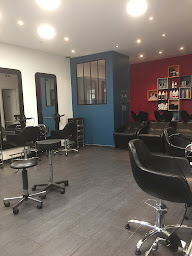 Photo n°18 de Vog Coiffure - Saint-Germain-en-Laye à Saint-Germain-en-Laye (Salon de coiffure)