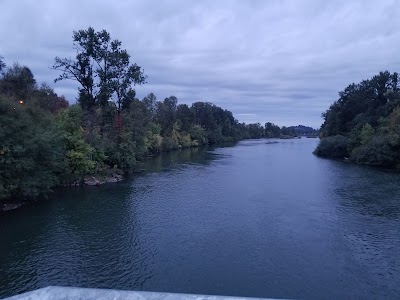 Knickerbocker Bicycle Bridge