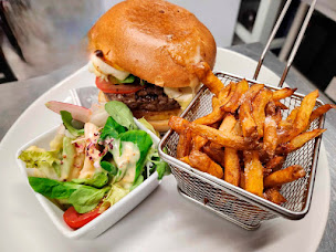 Photo n°25 de Camping du Haut-Rhône à Seyssel (Piscine)