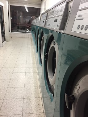 Token Machine Laundromat (self service), Author: Billy ZKid