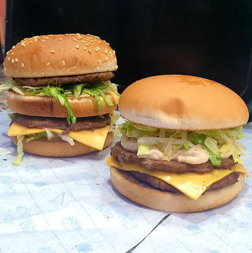 Photo 3 - So Food Burgers & Braisé