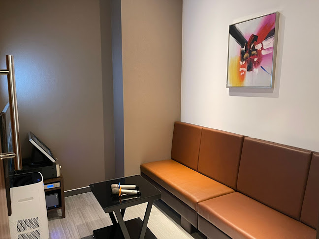 1 Stadium Pl, #01-64A/65 Wave Mall, Singapore 397628