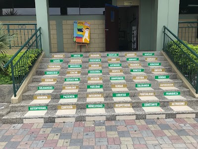 Photos of Unidad Educativa Delfos
