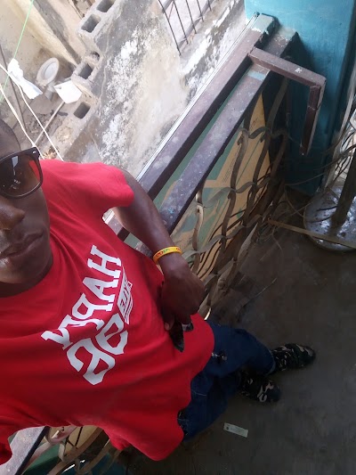 Photos of Amshafu DSTV Office Minna